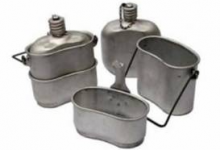 60 ЛЕТ НАЗАД, 17 СЕНТЯБРЯ 1959 ГОДА — ПРИНЯТ НА СНАБЖЕНИЕ ВОЗДУШНО-ДЕСАНТНЫХ ВОЙСК АЛЮМИНИЕВЫЙ КОМБИНИРОВАННЫЙ КОТЕЛОК С ФЛЯГОЙ